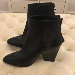 Stuart Weitzman Black Booties Size 8